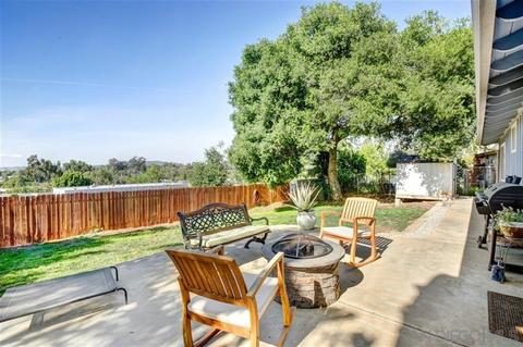 1014 La Solana Dr, Fallbrook, CA 92028 photo 2