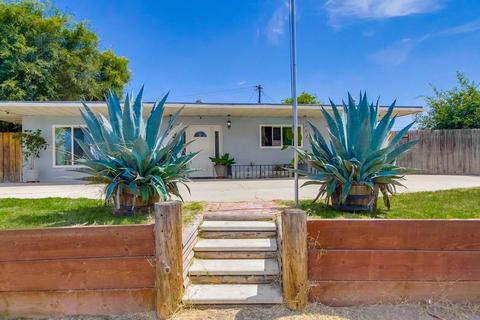 7611 Canton Dr, Lemon Grove, CA 91945 photo 3