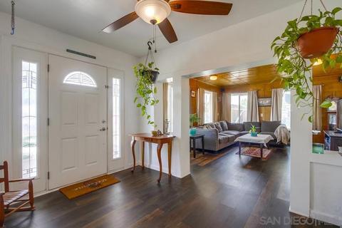 7611 Canton Dr, Lemon Grove, CA 91945 photo 4