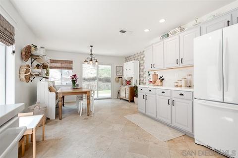 2425 Pimlico Pl, Alpine, CA 91901 photo 2