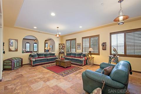 1773 Glenn Crawford St, Fallbrook, CA 92028 photo 3