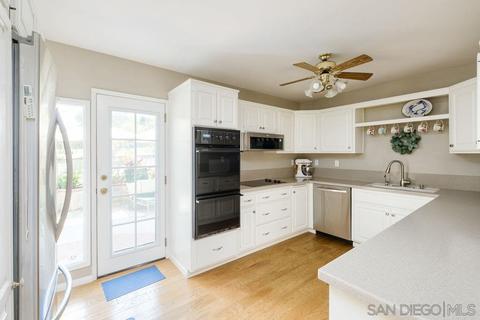 4650 Glen, La Mesa, CA 91941 photo 7