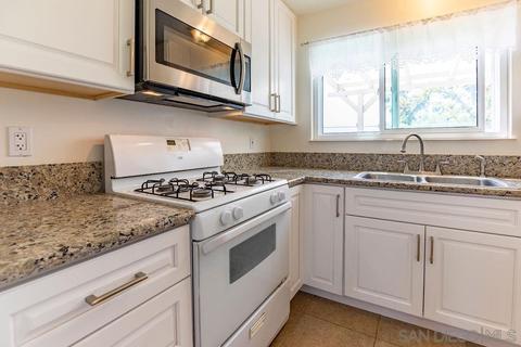 4729 Sunny Hills Rd, Oceanside, CA 92056 photo 4