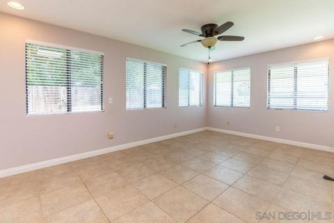 4729 Sunny Hills Rd, Oceanside, CA 92056 photo 13