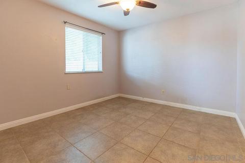 4729 Sunny Hills Rd, Oceanside, CA 92056 photo 17