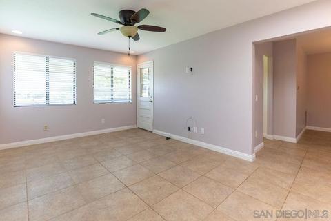 4729 Sunny Hills Rd, Oceanside, CA 92056 photo 12