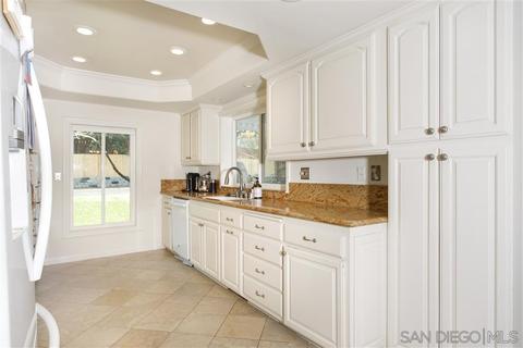 9210 Bramble Rd, La Mesa, CA 91942 photo 6