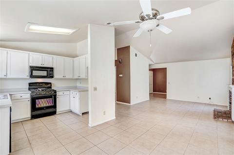 1553 Spring Creek Ln, Oceanside, CA 92057 photo 8