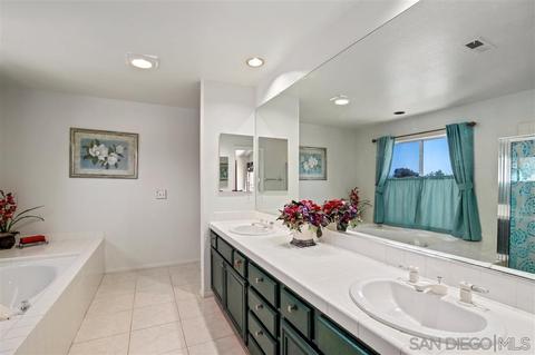 1910 Willowbrook Dr, Oceanside, CA 92056 photo 18