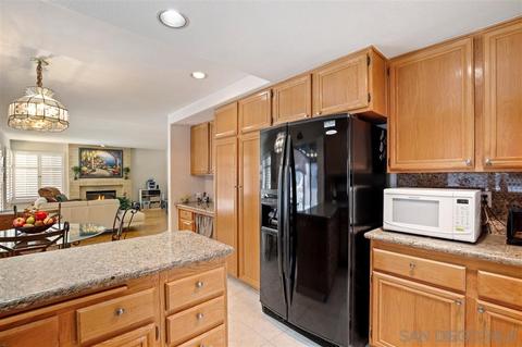 1910 Willowbrook Dr, Oceanside, CA 92056 photo 7
