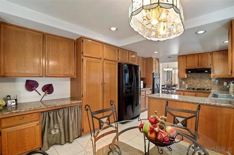 1910 Willowbrook Dr, Oceanside, CA 92056 photo 9