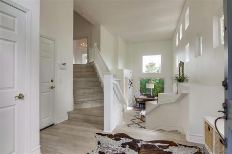6083 Oakgate Row, La Jolla, CA 92037 photo 3