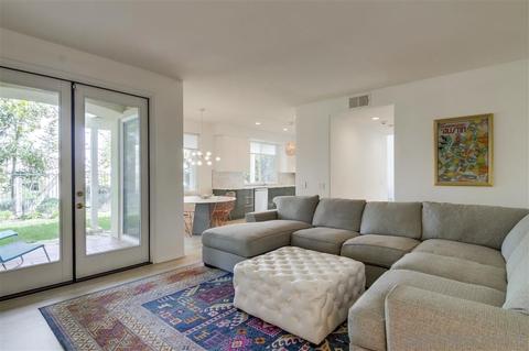 6083 Oakgate Row, La Jolla, CA 92037 photo 10