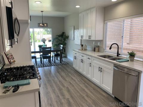 1543 Golfcrest Pl, Vista, CA 92081 photo 6