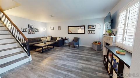 13750 Comuna Dr, Poway, CA 92064 photo 2