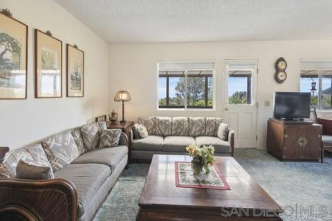 1660 Burgundy Rd, Encinitas, CA 92024 photo 3
