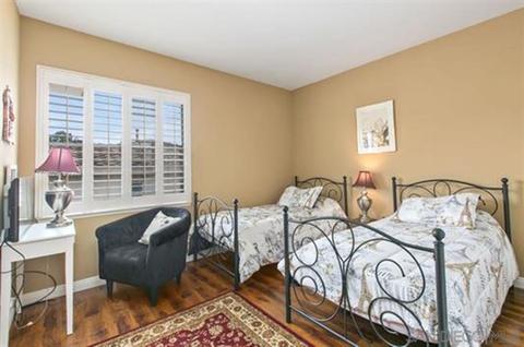 8174 Gilman Ct, La Jolla, CA 92037 photo 16