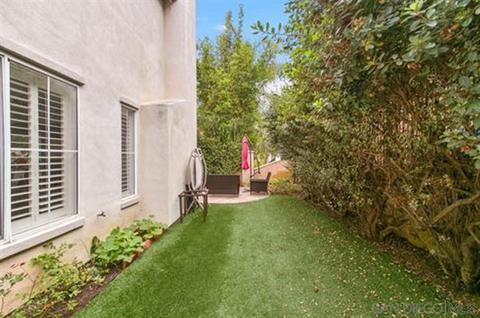 8174 Gilman Ct, La Jolla, CA 92037 photo 23