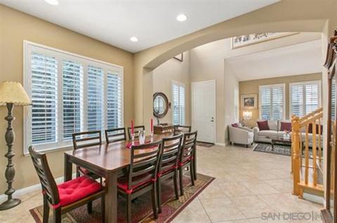 8174 Gilman Ct, La Jolla, CA 92037 photo 5