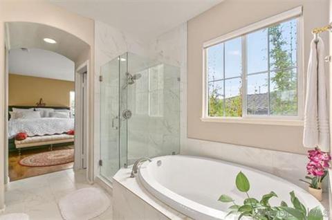 8174 Gilman Ct, La Jolla, CA 92037 photo 15