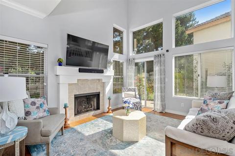 1029 Laguna Seca Loop, Chula Vista, CA 91915 photo 2