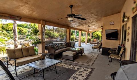 25067 Bareta Star Ranch Rd, Ramona, CA 92065 photo 4