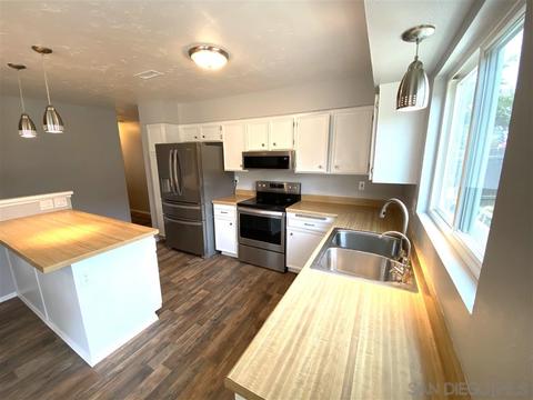 10395 Princess Marcie Dr, Santee, CA 92071 photo 4