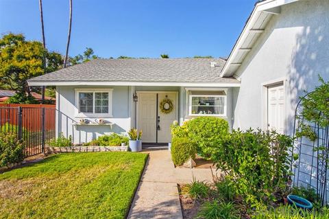 2826 Oaktree Way, Fallbrook, CA 92028 photo 2