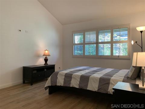 3228 Caminito Ameca, La Jolla, CA 92037 photo 9