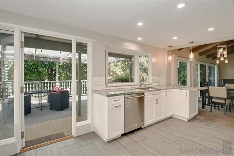 1955 Glennaire Dr, Escondido, CA 92025 photo 5