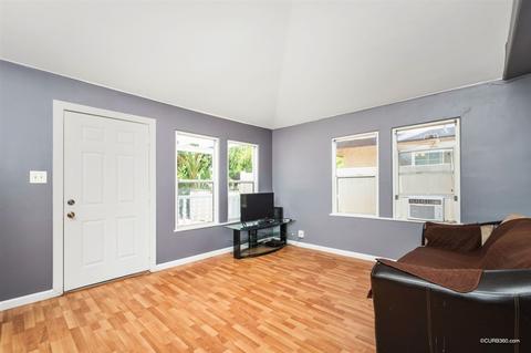 251 E 11th Ave, Escondido, CA 92025 photo 4