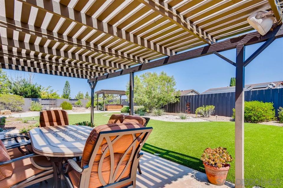  10872 Valldemosa Ln, San Diego, CA 92124 photo 3