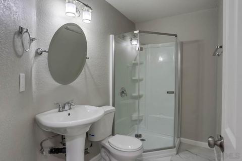 1252 Woodview Dr, Oceanside, CA 92056 photo 9