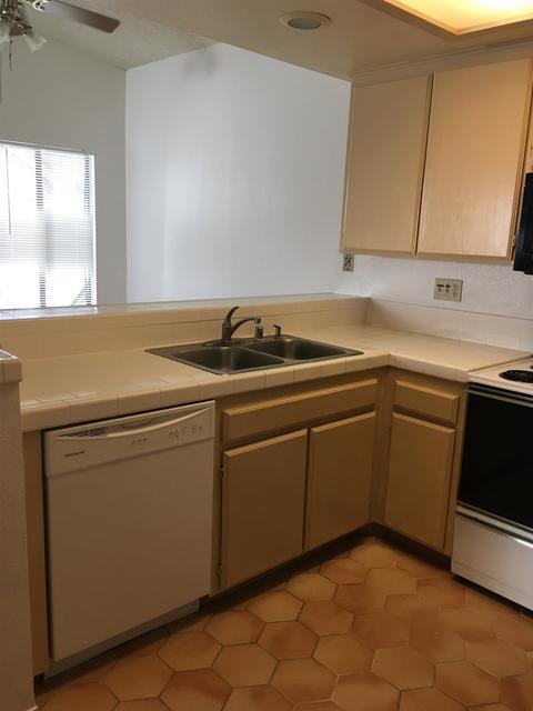 2425 Cranston #208, Escondido, CA 92025 photo 6