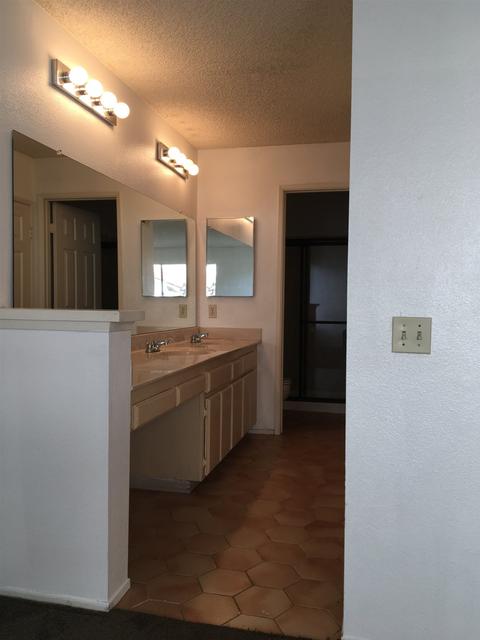 2425 Cranston #208, Escondido, CA 92025 photo 9