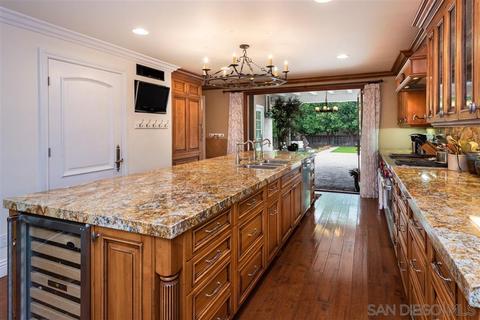 722 Genter St, La Jolla, CA 92037 photo 2