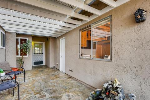 8067 Linen Dr, Santee, CA 92071 photo 2