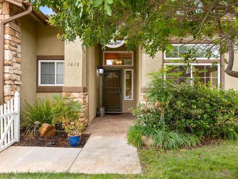 1818 Foothill View Pl, Escondido, CA 92026 photo 2