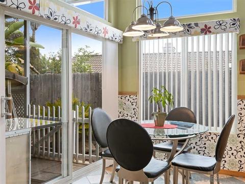 1818 Foothill View Pl, Escondido, CA 92026 photo 5