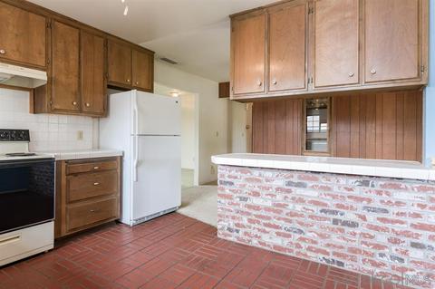 1052 Thomas Way, Escondido, CA 92027 photo 12