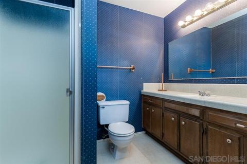1052 Thomas Way, Escondido, CA 92027 photo 15