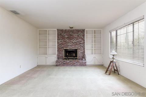 1052 Thomas Way, Escondido, CA 92027 photo 5