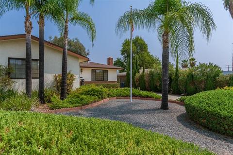 1052 Thomas Way, Escondido, CA 92027 photo 2