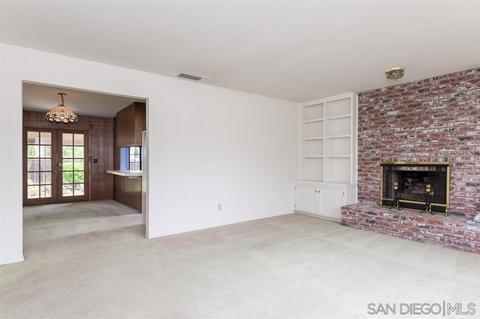 1052 Thomas Way, Escondido, CA 92027 photo 6