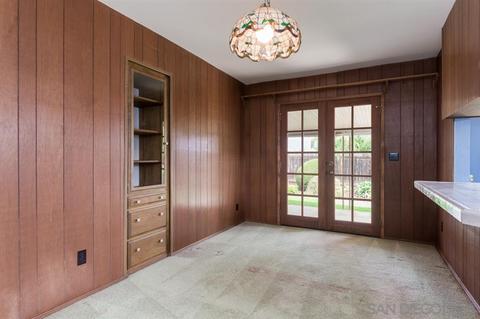 1052 Thomas Way, Escondido, CA 92027 photo 8