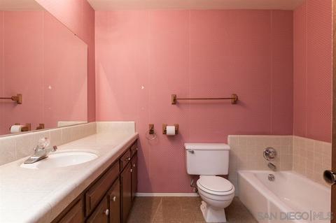 1052 Thomas Way, Escondido, CA 92027 photo 17