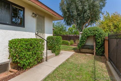 1052 Thomas Way, Escondido, CA 92027 photo 20