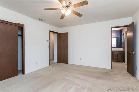1052 Thomas Way, Escondido, CA 92027 photo 14