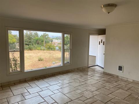 1454 Olive Ave, Vista, CA 92083 photo 9