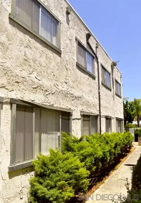 705 Windsor Ct # -4, Vista, CA 92084 photo 3